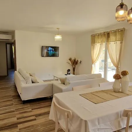 فيلة ,clim,piscine Chauffee, Wifi Entre Et Riviere